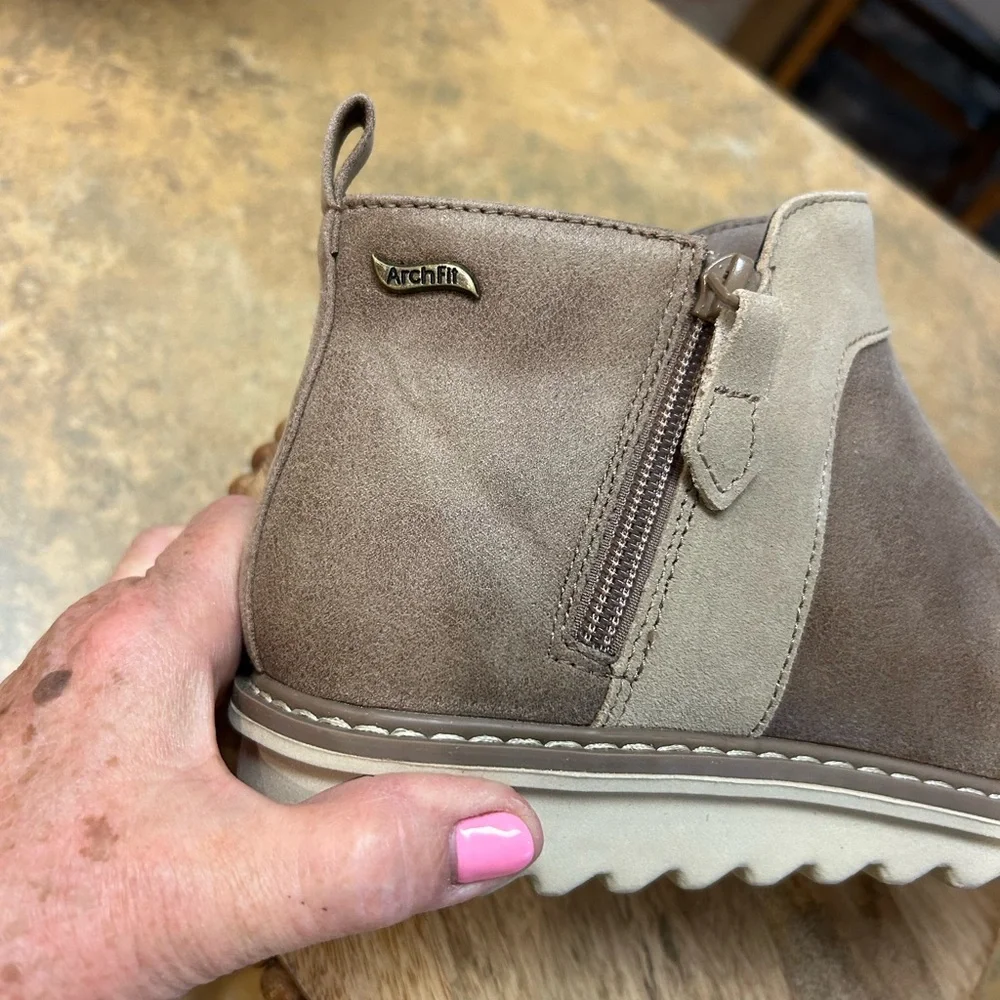 Skechers Arch Fit Mojave-Indefinate Ankle Boots - Picture 10 of 14